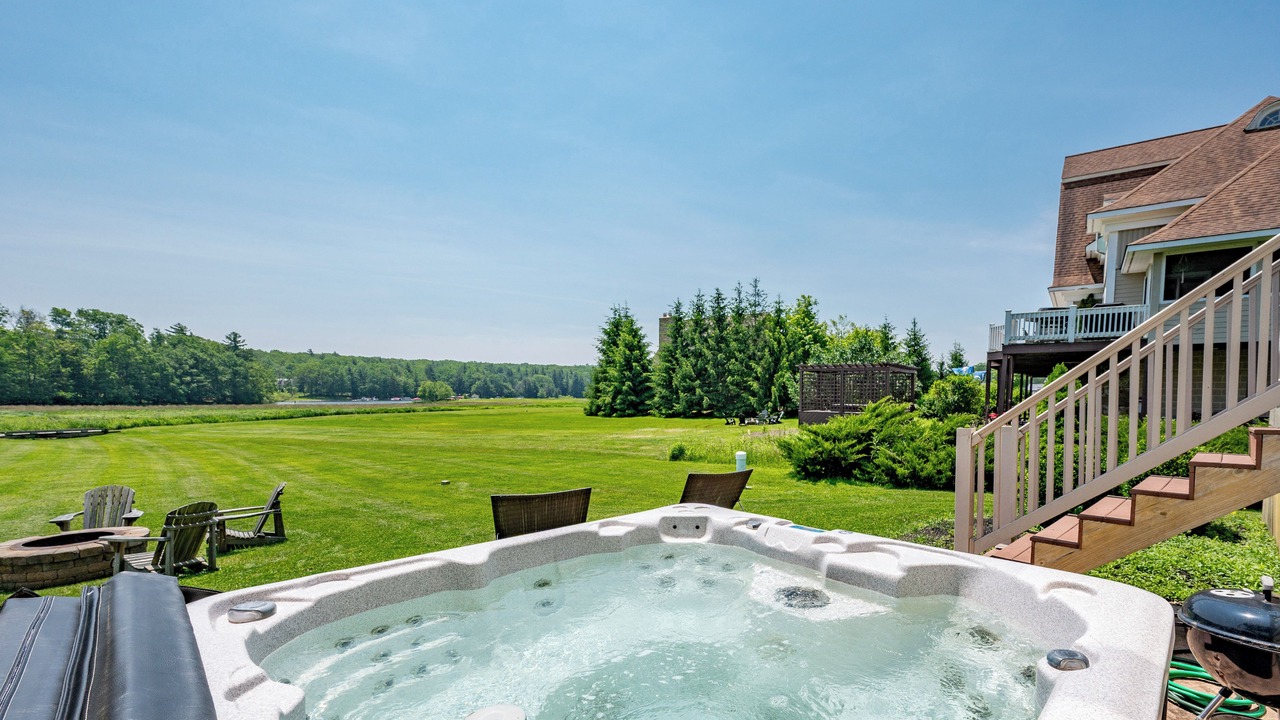 Photo of Outdoor in Waterfront Greens