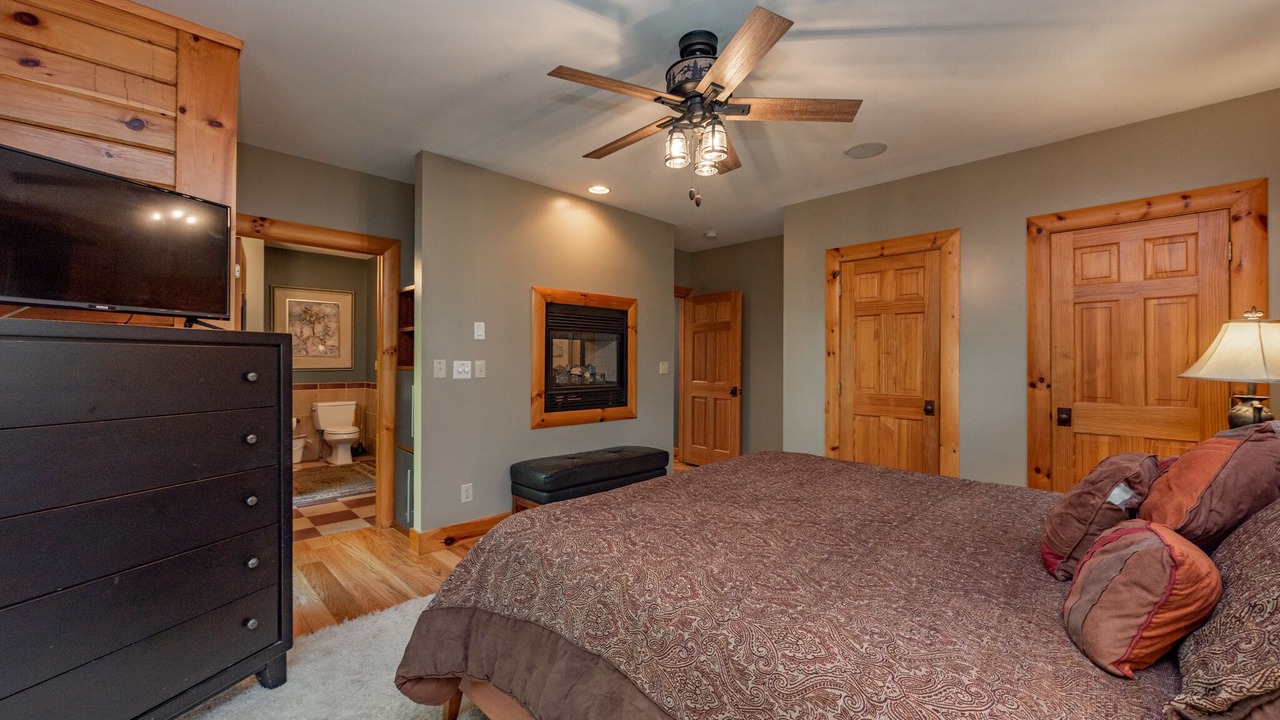 Photo of Bedroom in McHenry