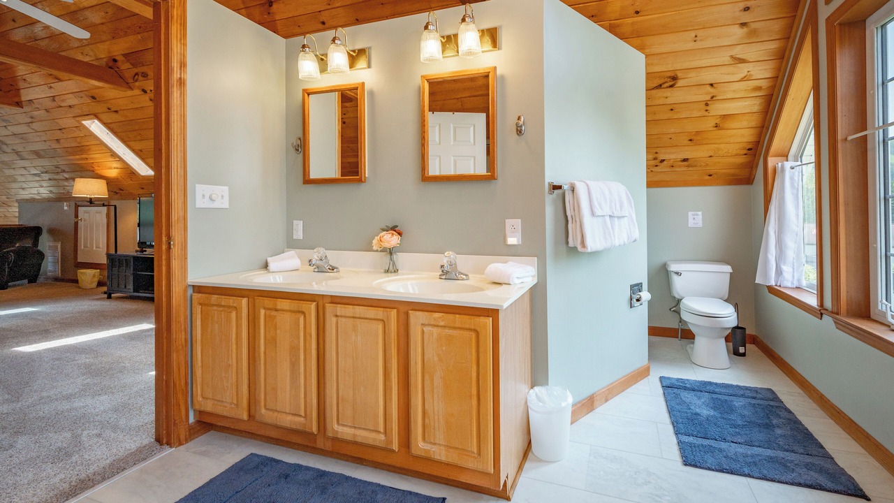 Photo of Bathroom in McHenry