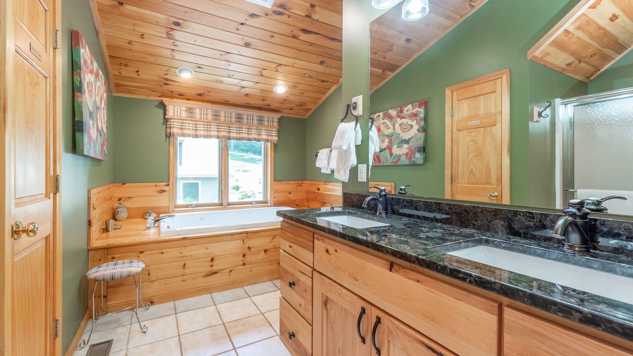 Photo of Kitchen in McHenry
