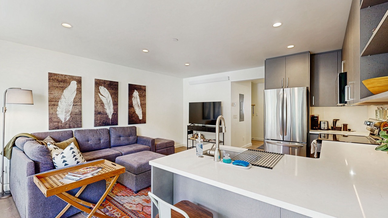 Photo of Livingroom in Warm Springs
