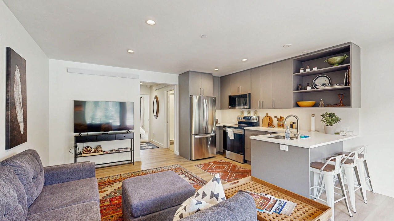 Photo of Livingroom in Warm Springs