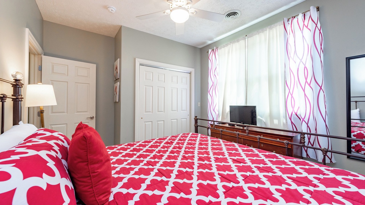 Photo of Bedroom in Thayerville