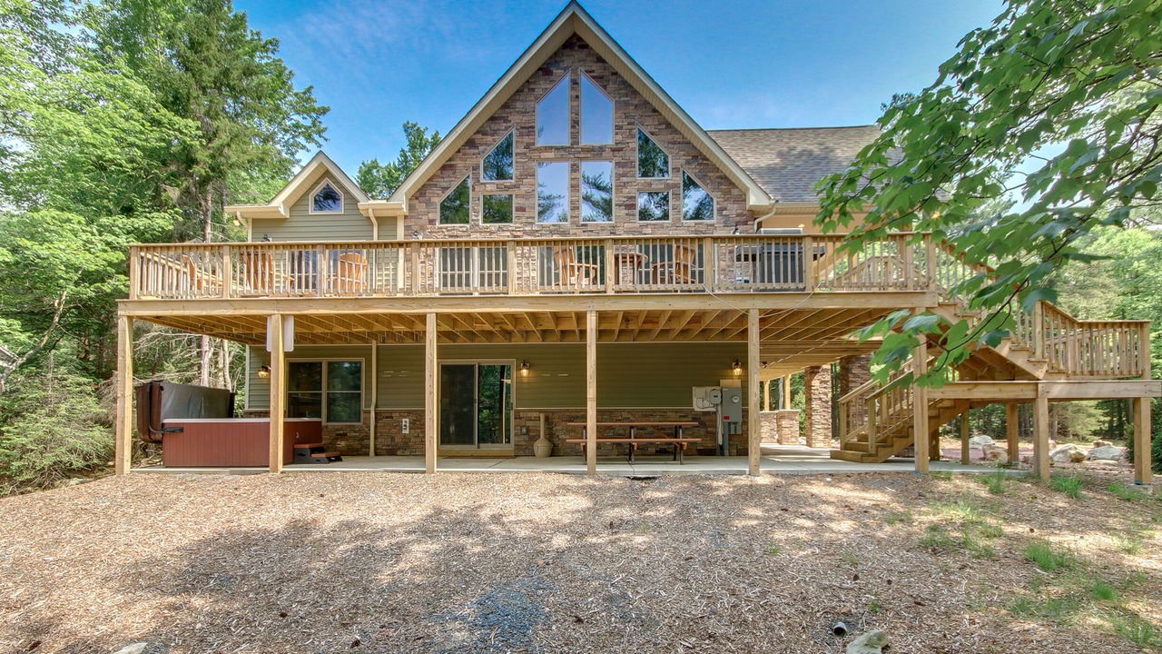 Photo of Outdoor in Lake Harmony Estates