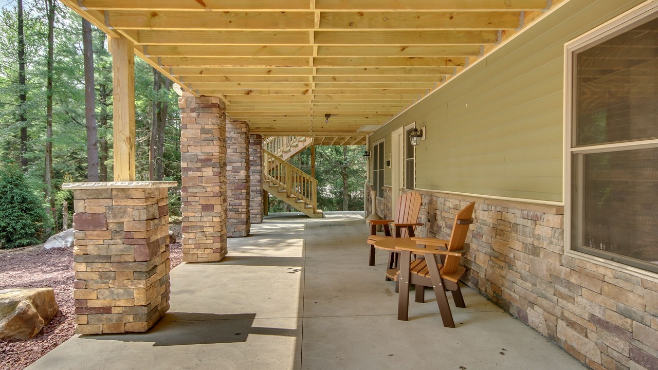 Photo of Outdoor in Lake Harmony Estates