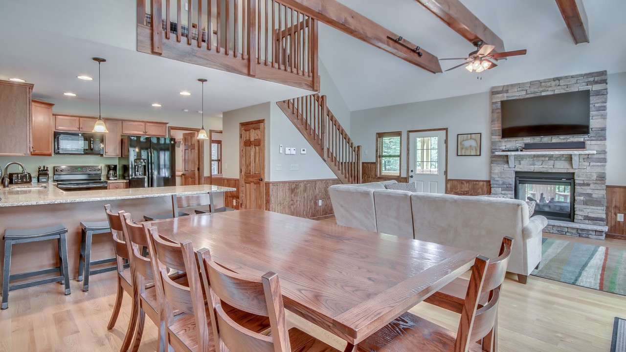 Photo of Livingroom in Lake Harmony Estates