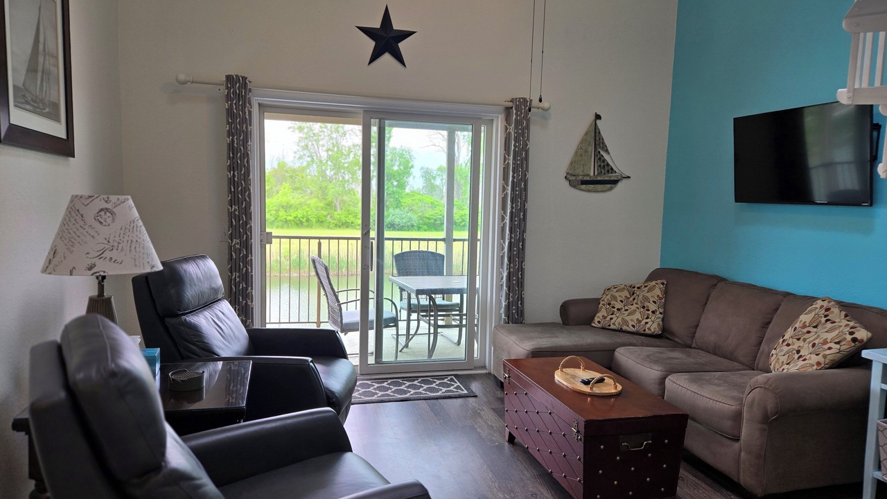 Photo of Patio Balcony in Oak Harbor