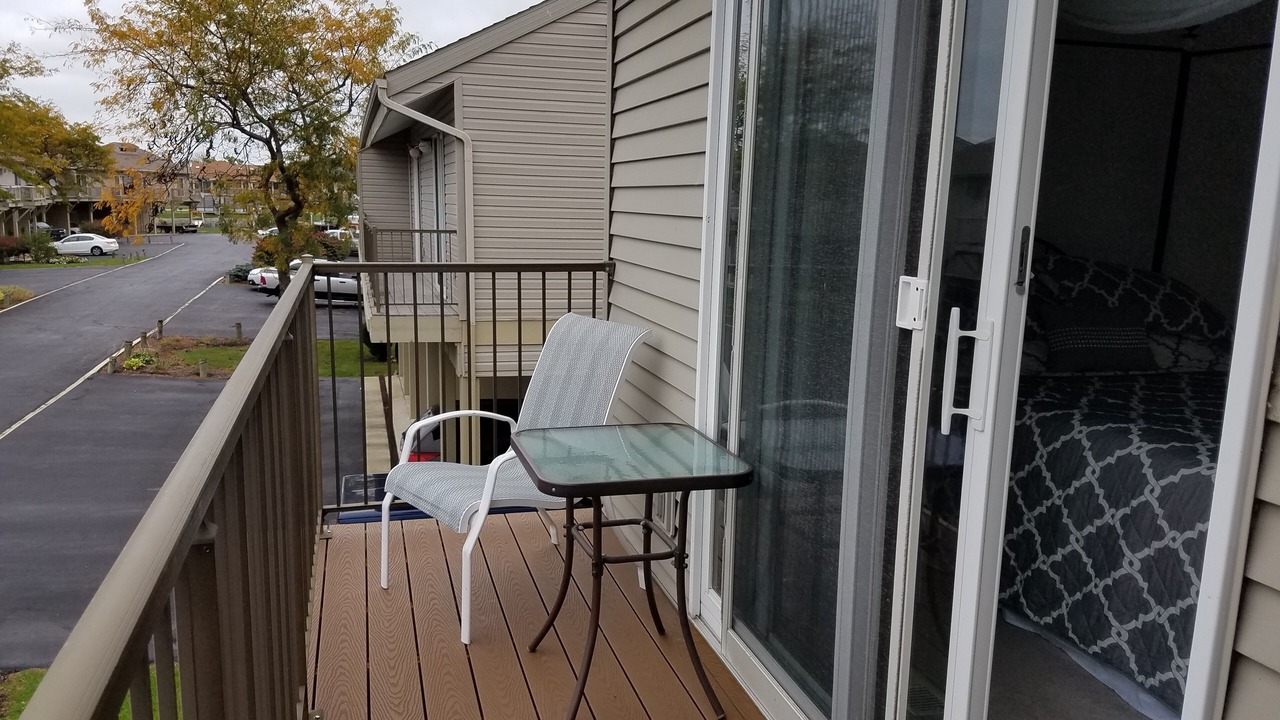 Photo of Patio Balcony in Oak Harbor