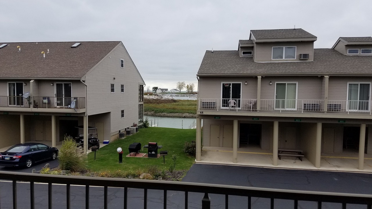 Photo of Patio Balcony in Oak Harbor