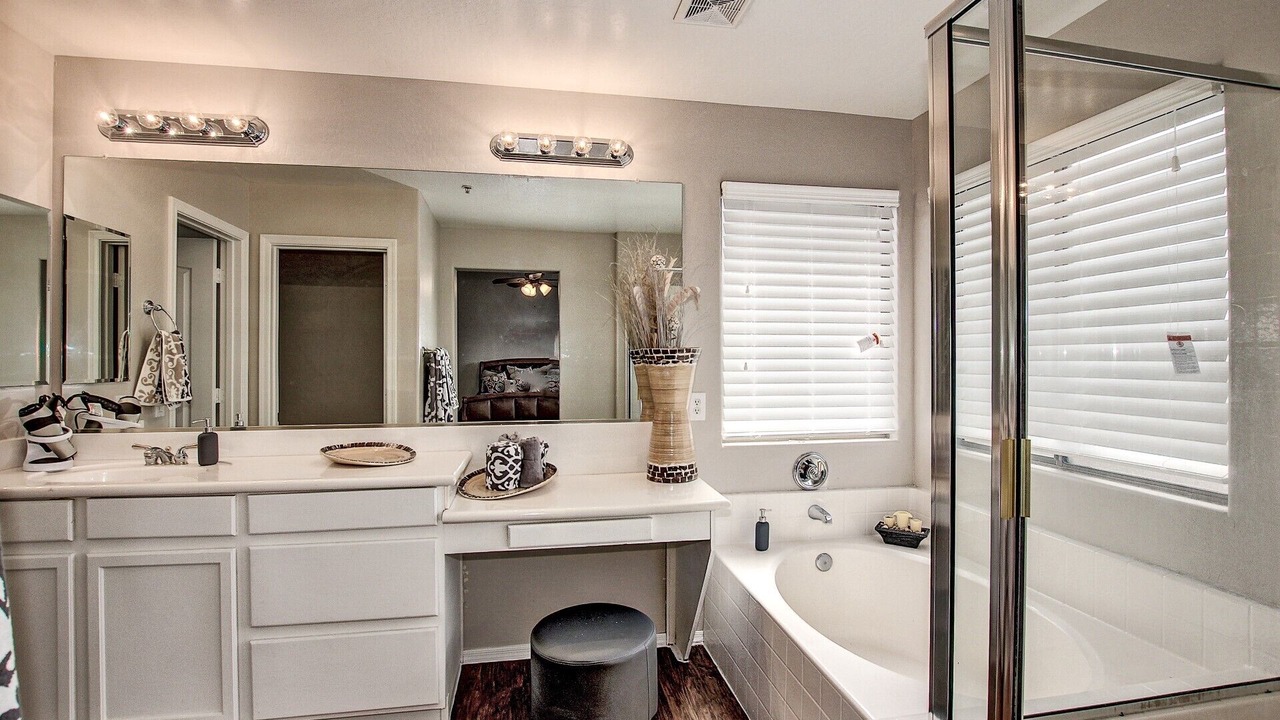 Photo of Bathroom in Alta Mesa