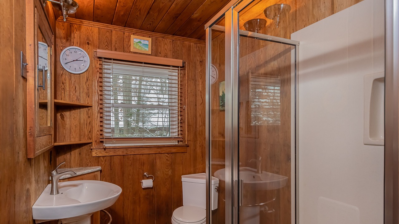 Photo of Bathroom in North Glade Hills