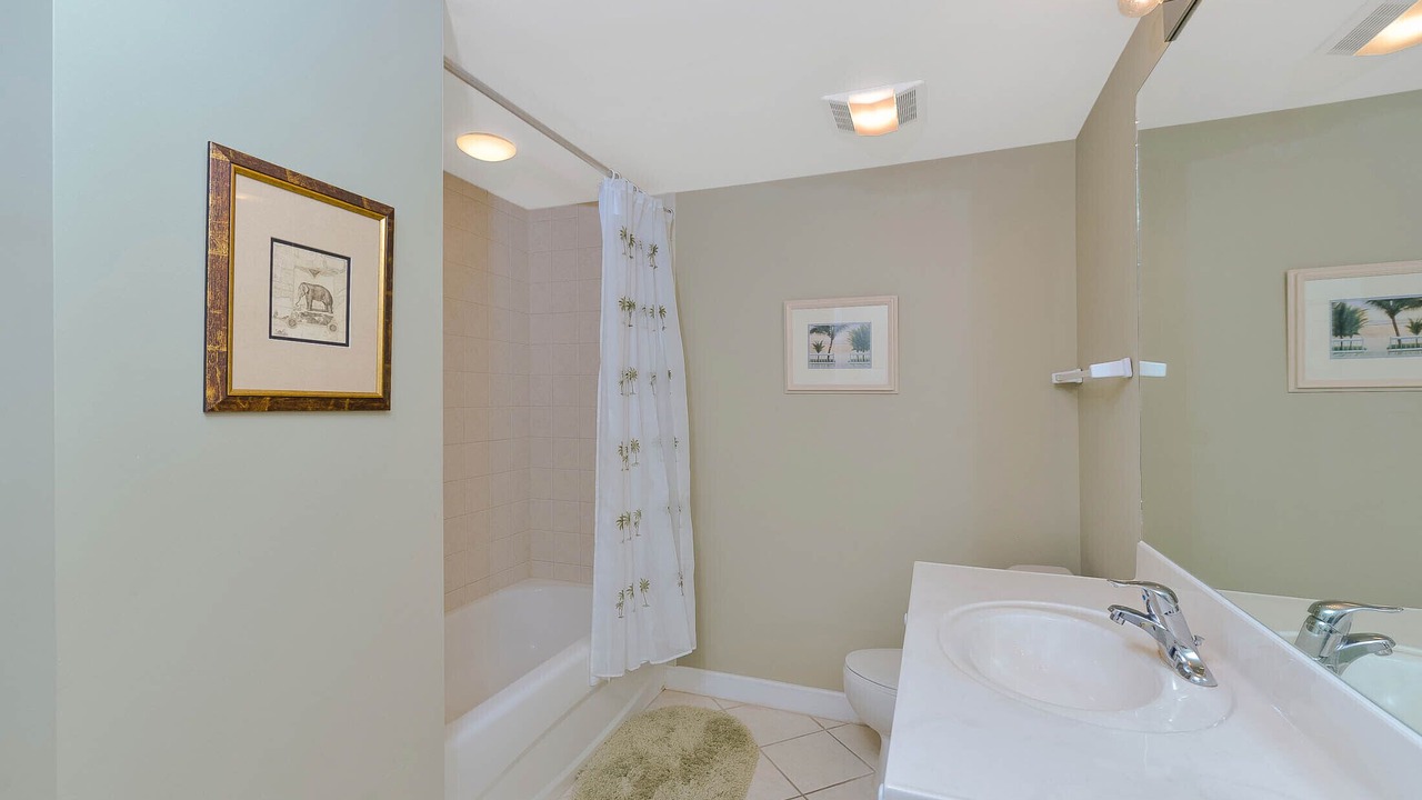 Photo of Bathroom in Midtown Ocean City