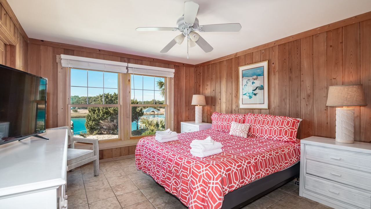 Photo of Bedroom in Pawleys Island