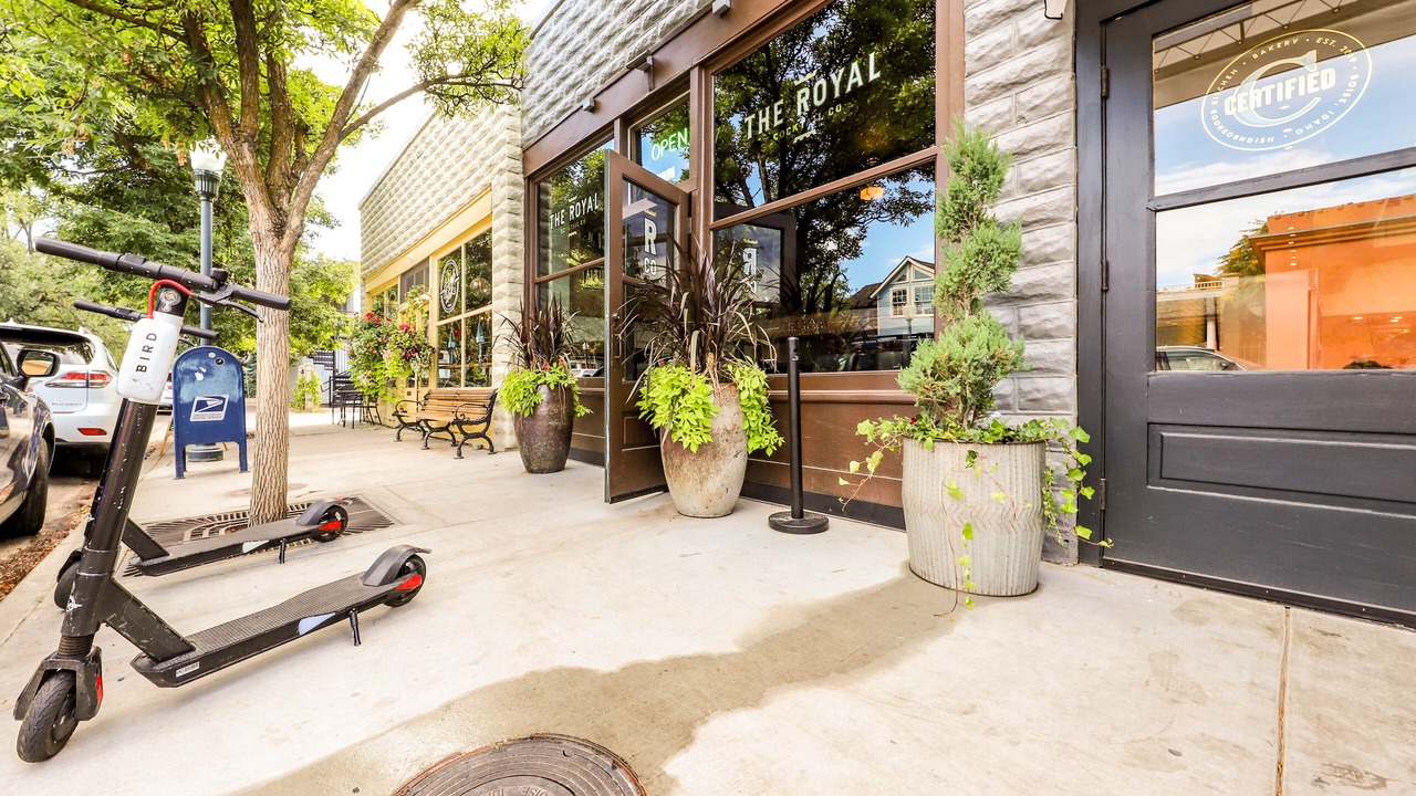 Photo of Outdoor in Harrison Boulevard