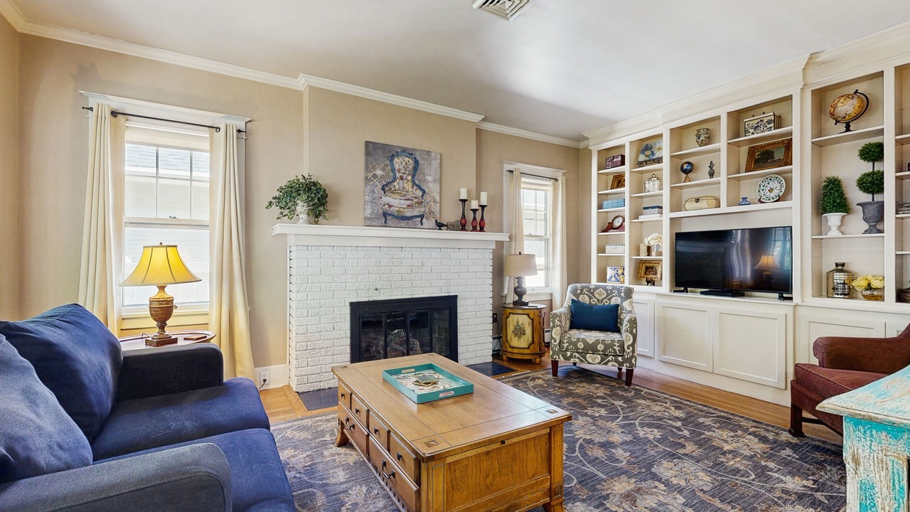 Photo of Livingroom in Harrison Boulevard