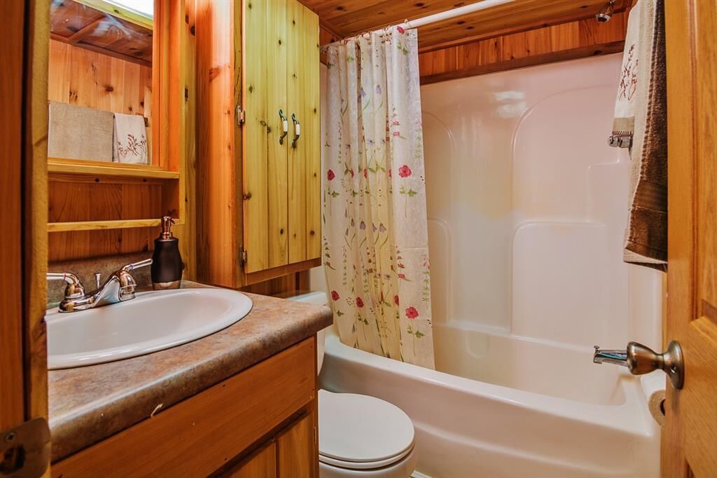 Photo of Bathroom in Points