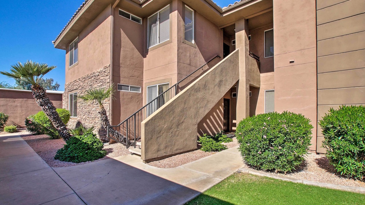 Photo of Outdoor in Paradise Valley Village