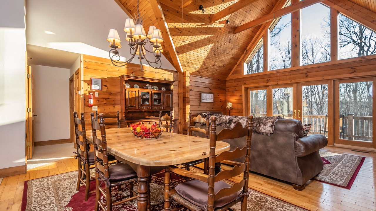 Photo of Livingroom in McHenry