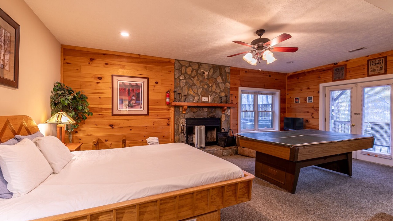 Photo of Bedroom in Blowing Rock