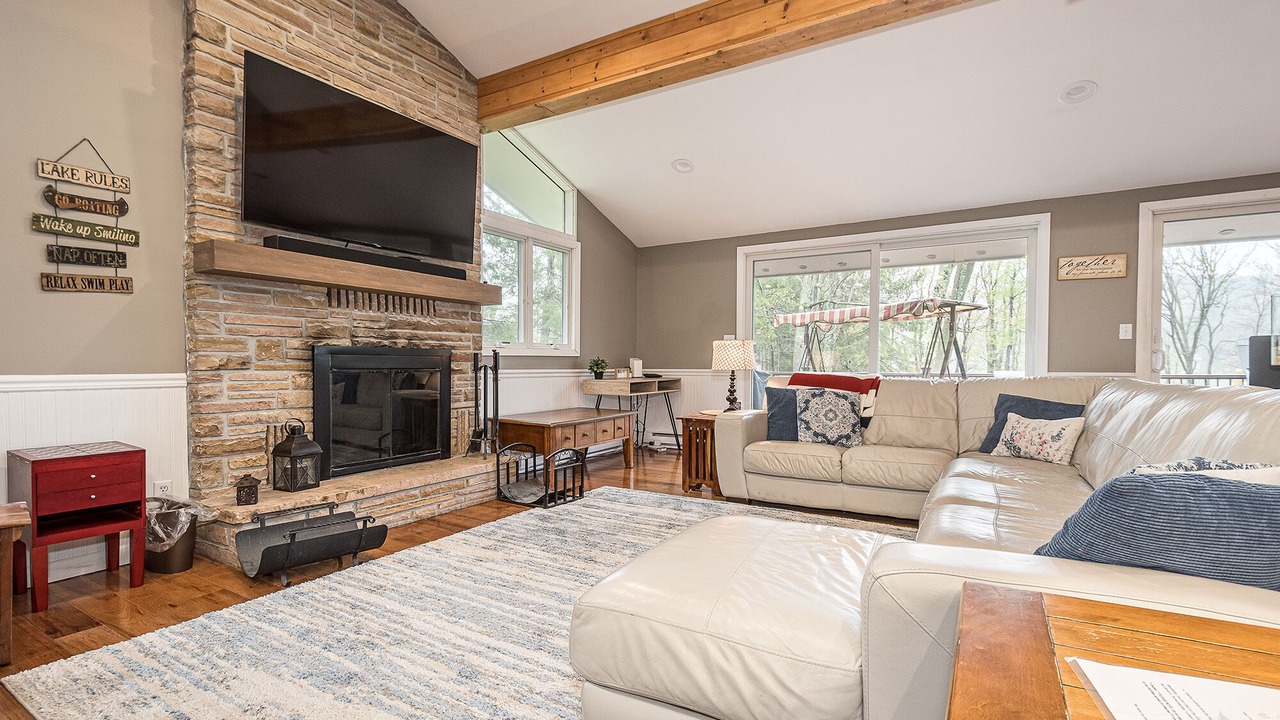 Photo of Livingroom in Thayerville