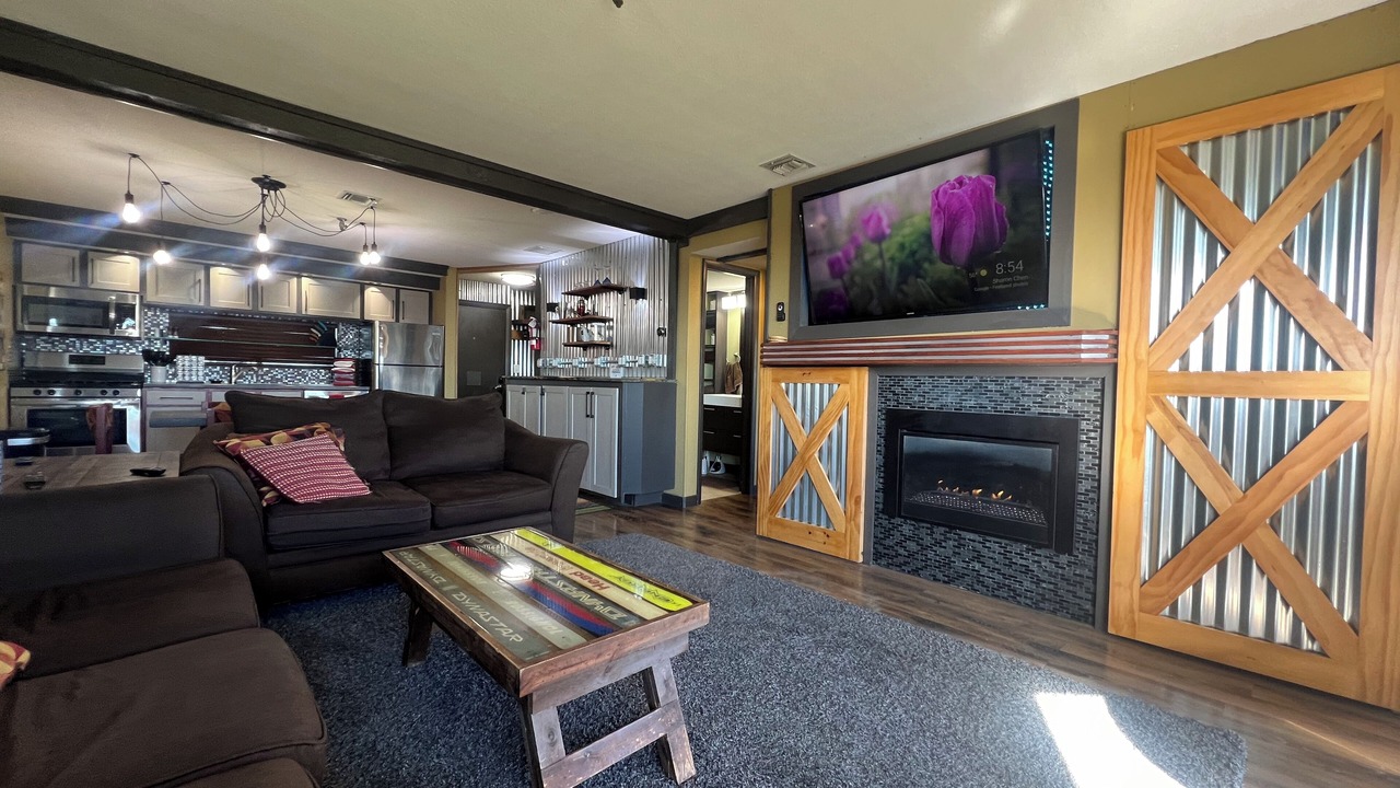 Photo of Livingroom in Seven Springs