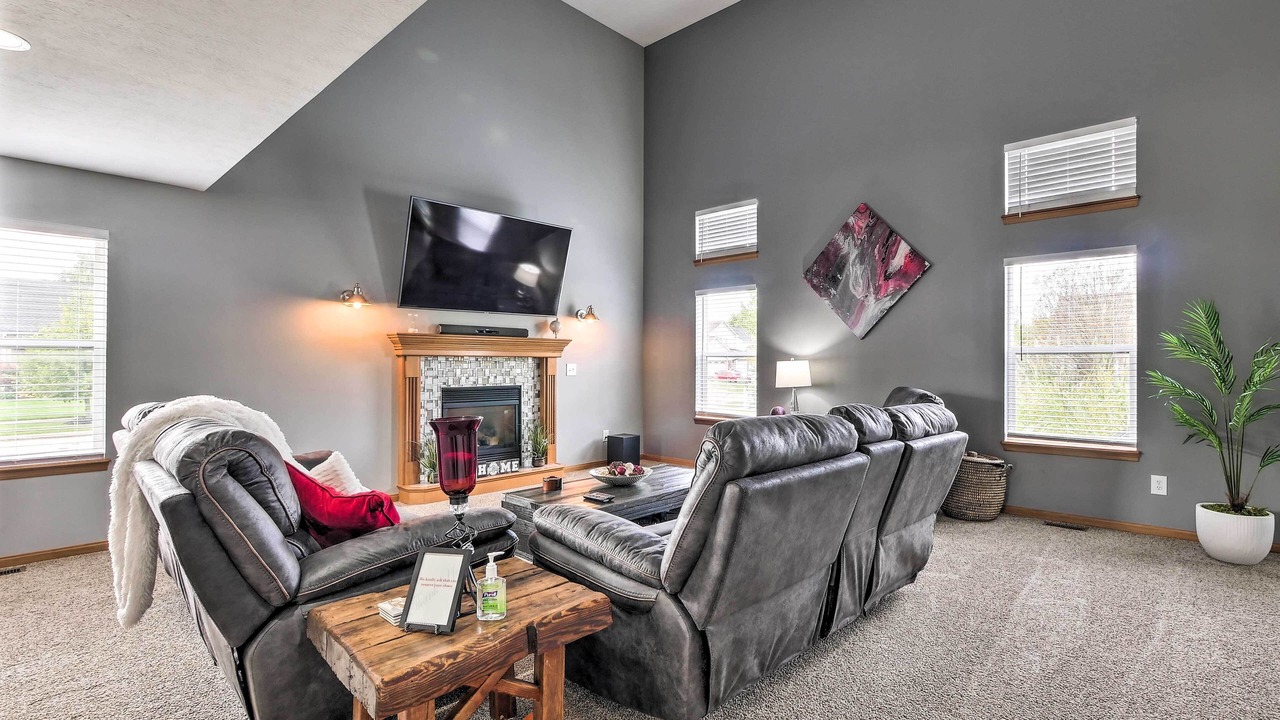 Photo of Livingroom in Brook Park