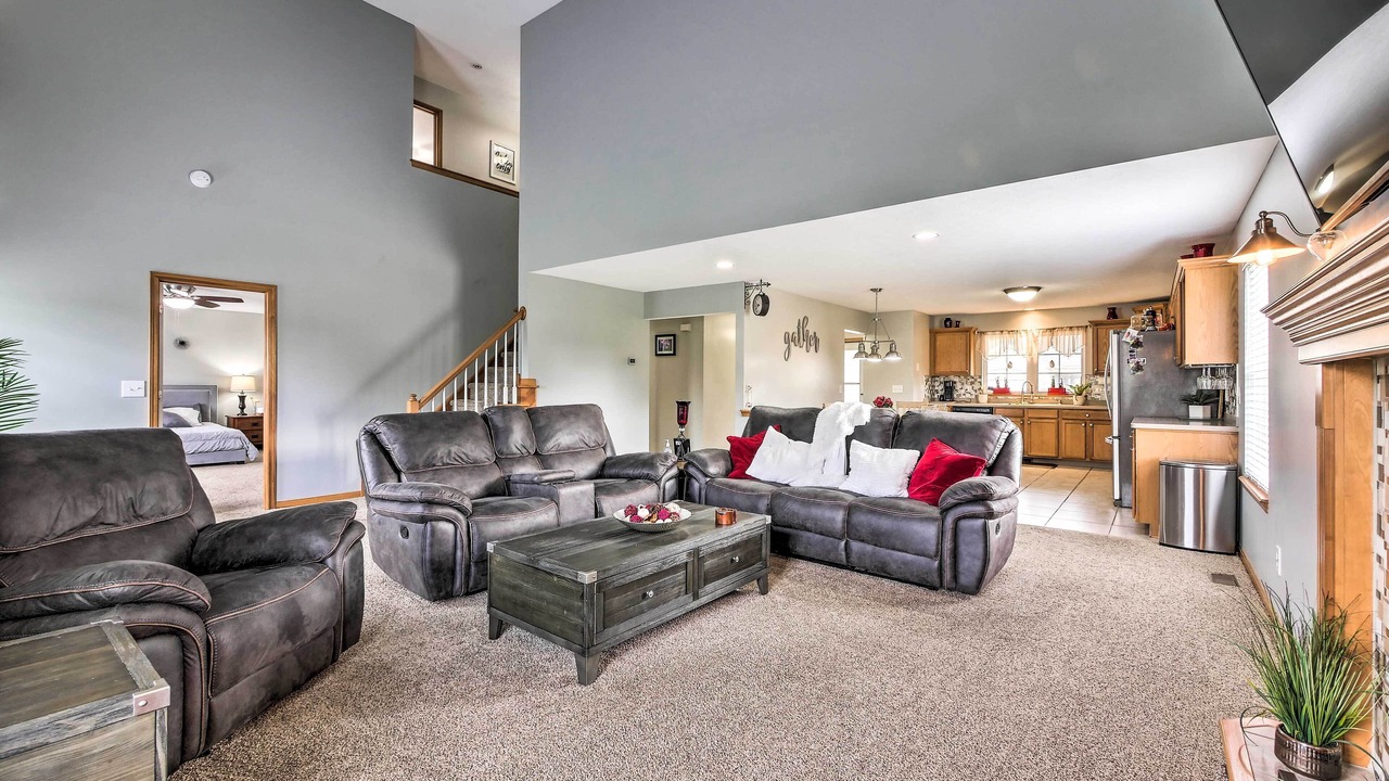 Photo of Livingroom in Brook Park