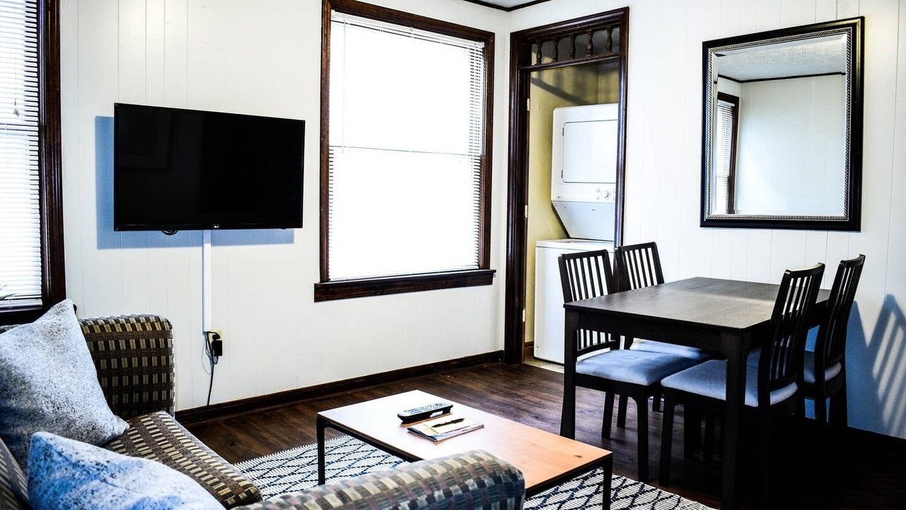 Photo of Livingroom in Ohio City