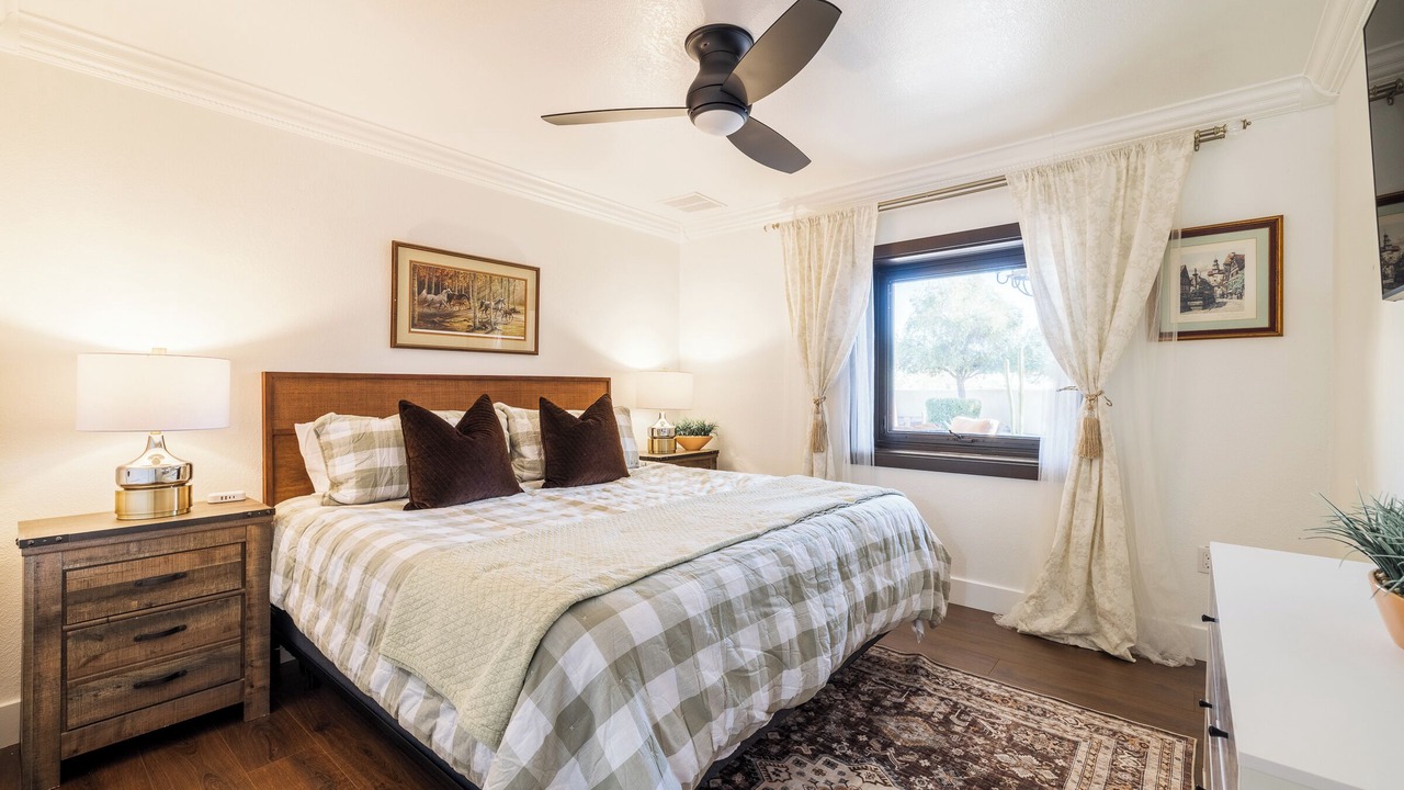 Photo of Bedroom in Pinnacle Peak