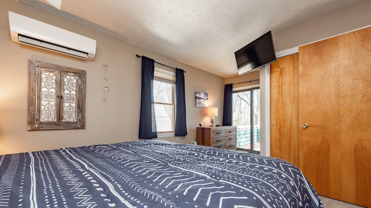 Photo of Bedroom in North Glade Hills