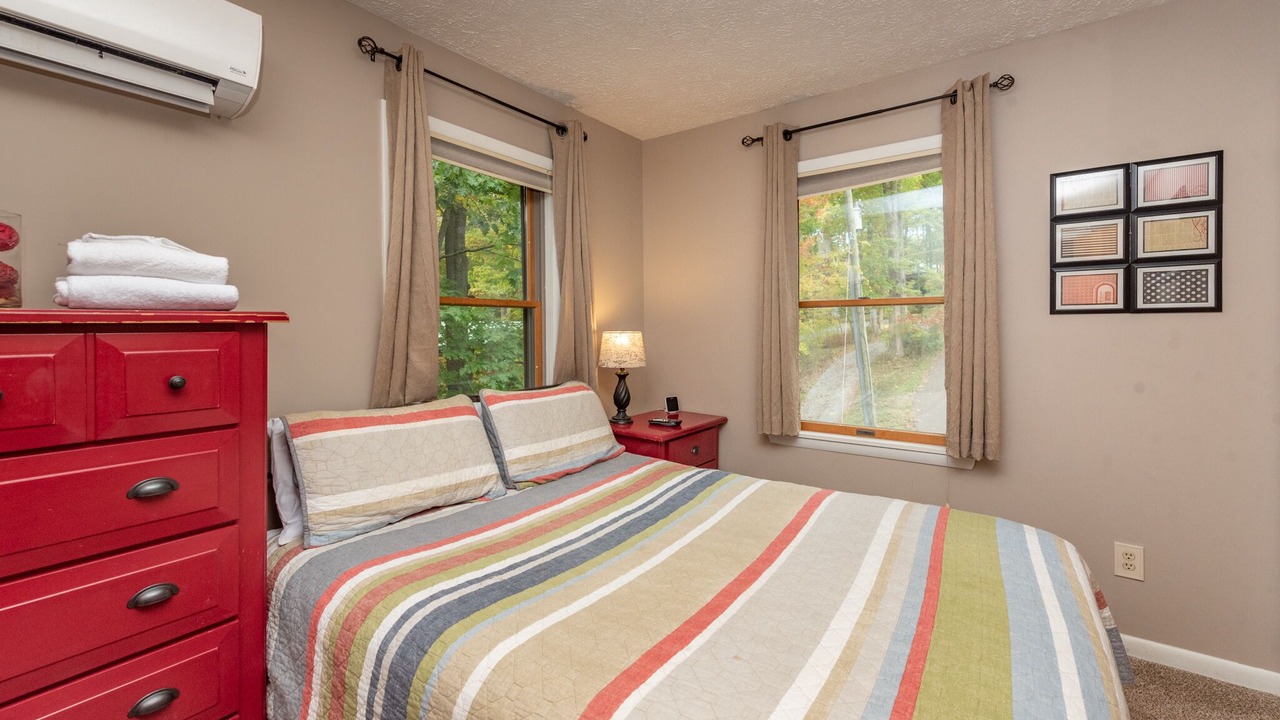 Photo of Bedroom in North Glade Hills