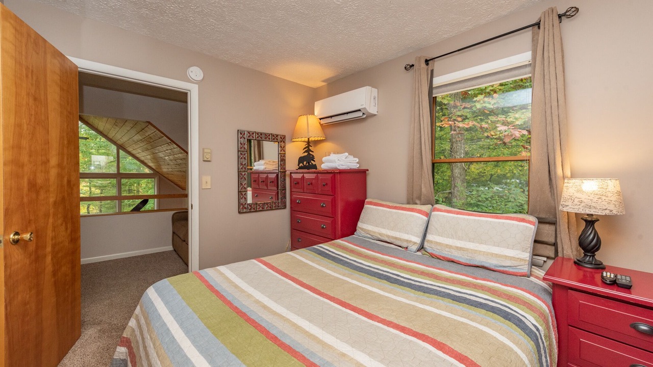 Photo of Bedroom in North Glade Hills