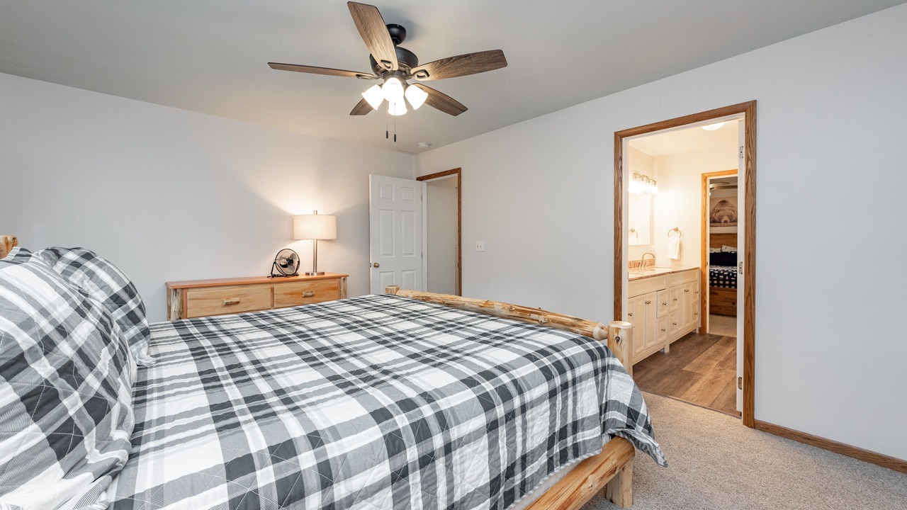Photo of Bedroom in Blakeslee