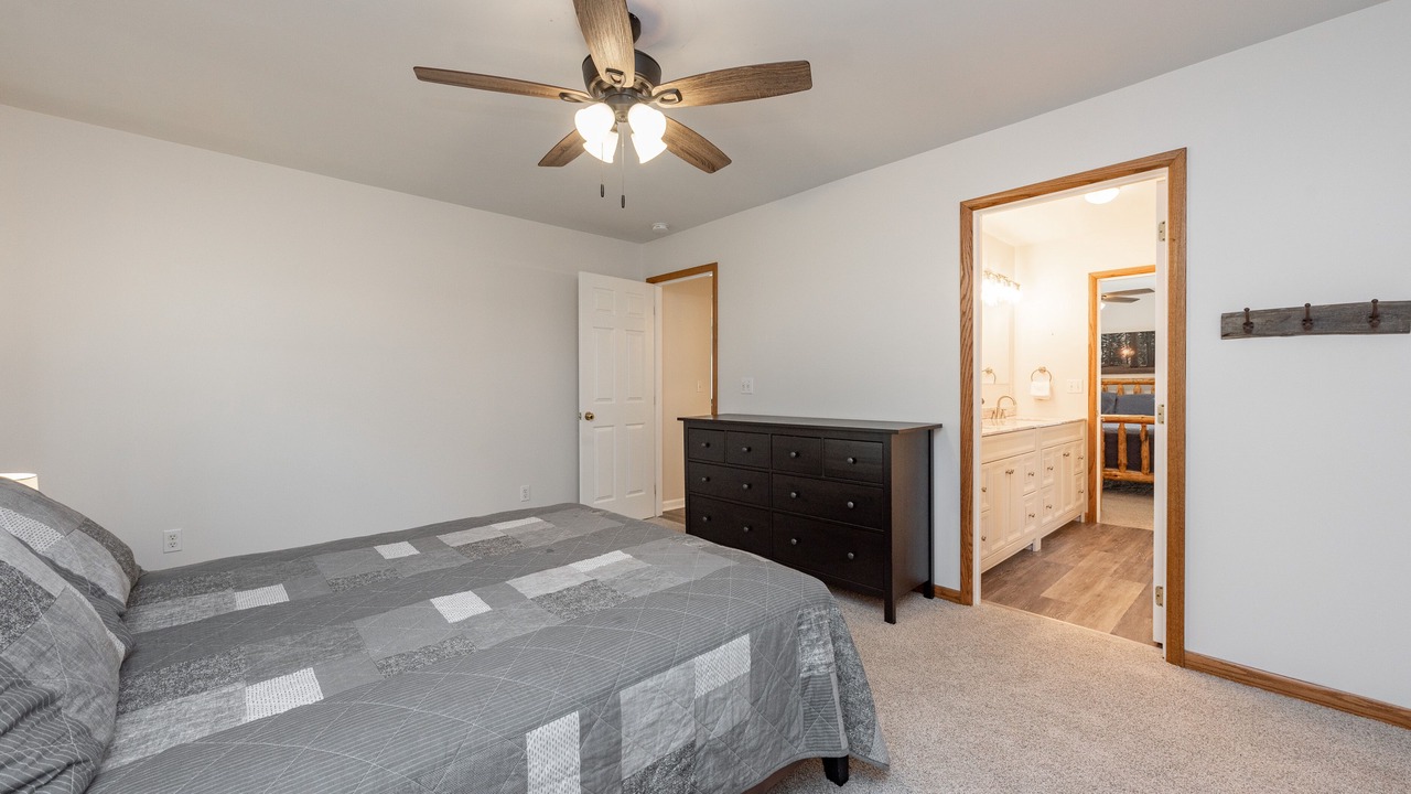 Photo of Bedroom in Blakeslee