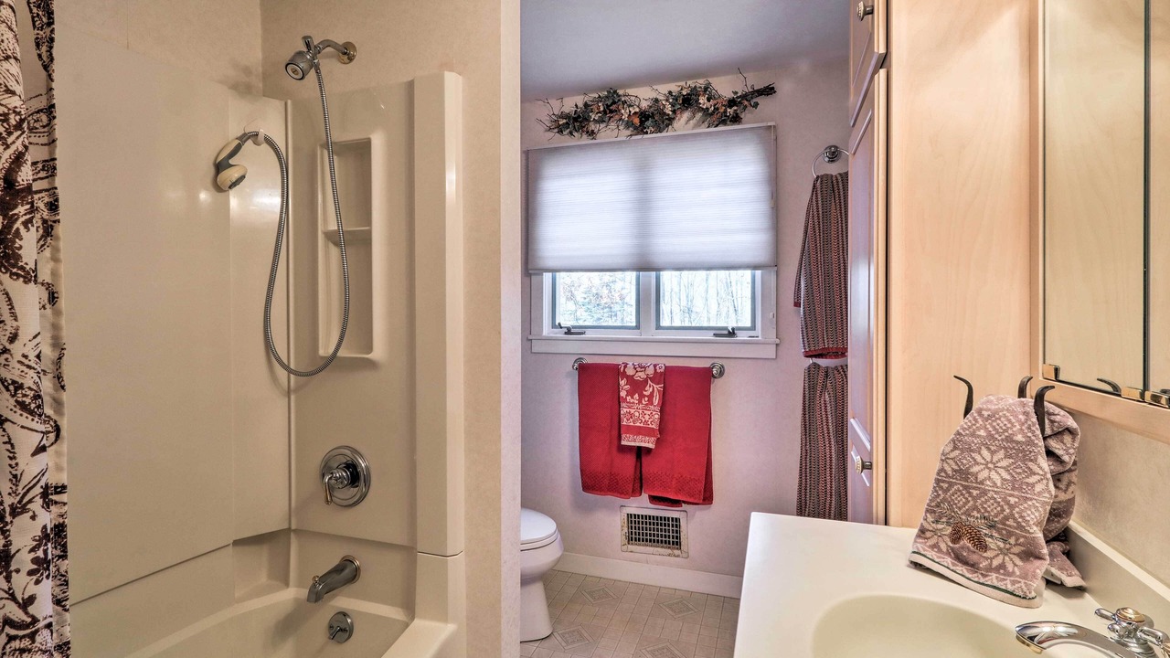 Photo of Bathroom in Seisholtzville