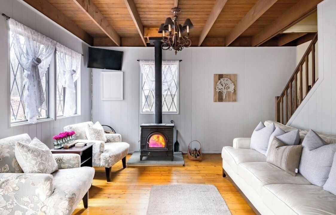 Photo of Livingroom in Lackawaxen