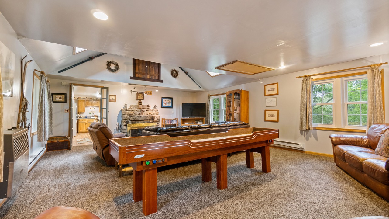 Photo of Livingroom in Jefferson Township