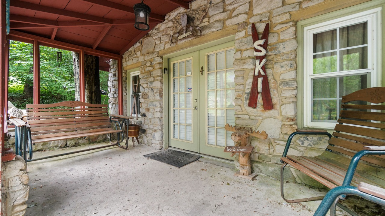 Photo of Patio Balcony in Jefferson Township