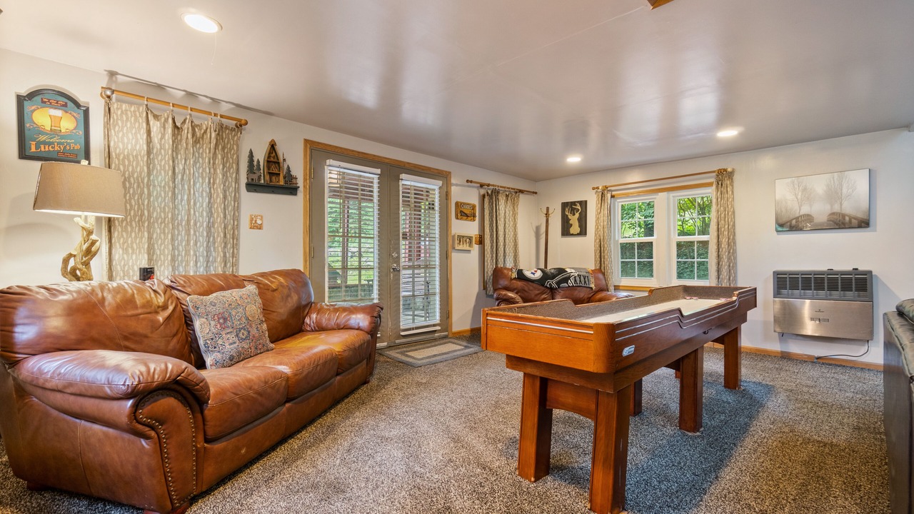 Photo of Livingroom in Jefferson Township
