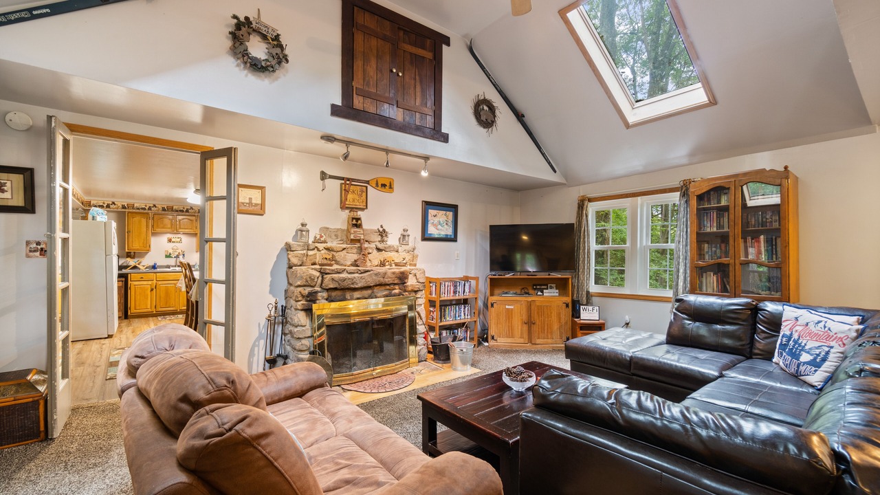 Photo of Livingroom in Jefferson Township