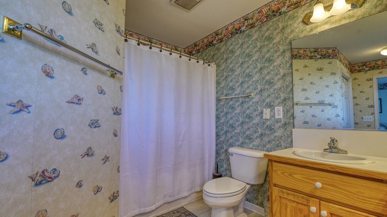 Photo of Bathroom in Ocean Ridge