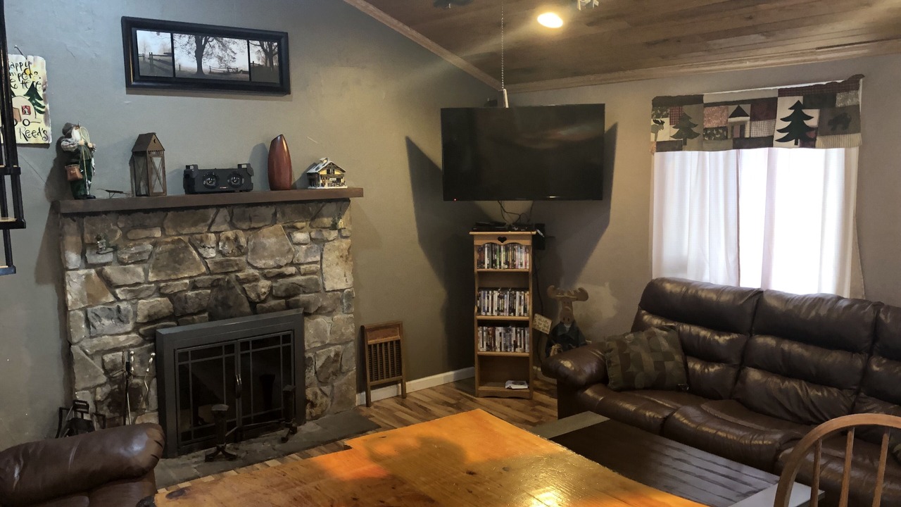 Photo of Livingroom in Jefferson Township