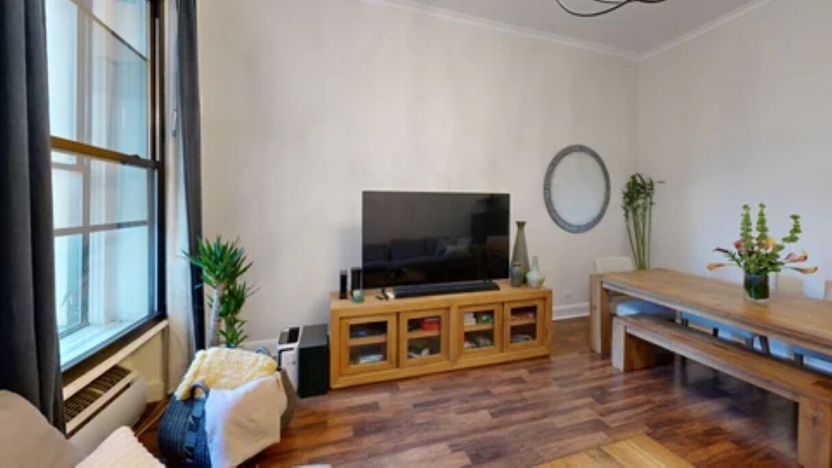 Photo of Livingroom in Central Park South