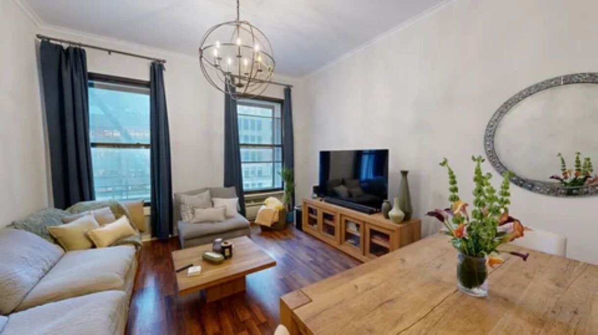 Photo of Livingroom in Central Park South