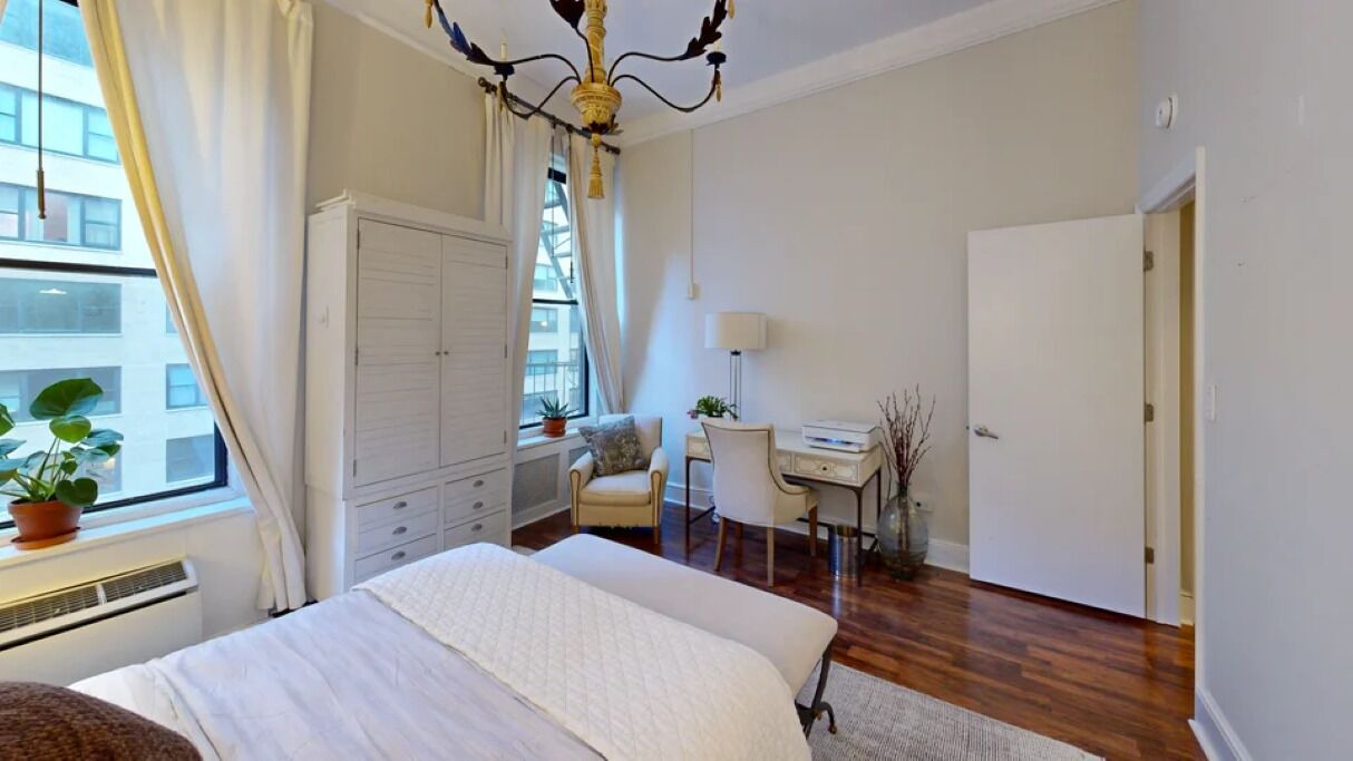 Photo of Bedroom in Central Park South