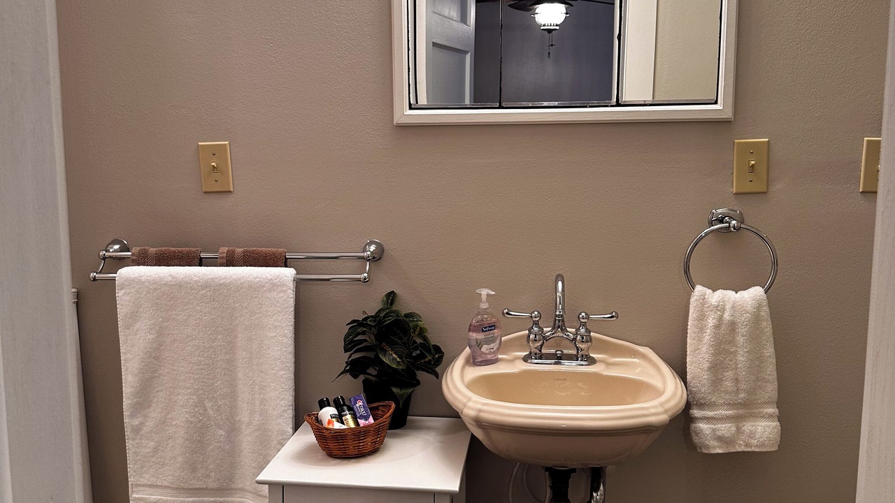 Photo of Bathroom in Moatsville