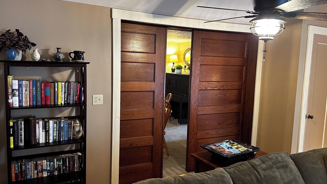 Photo of Bedroom in Moatsville