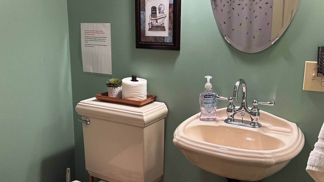 Photo of Bathroom in Moatsville