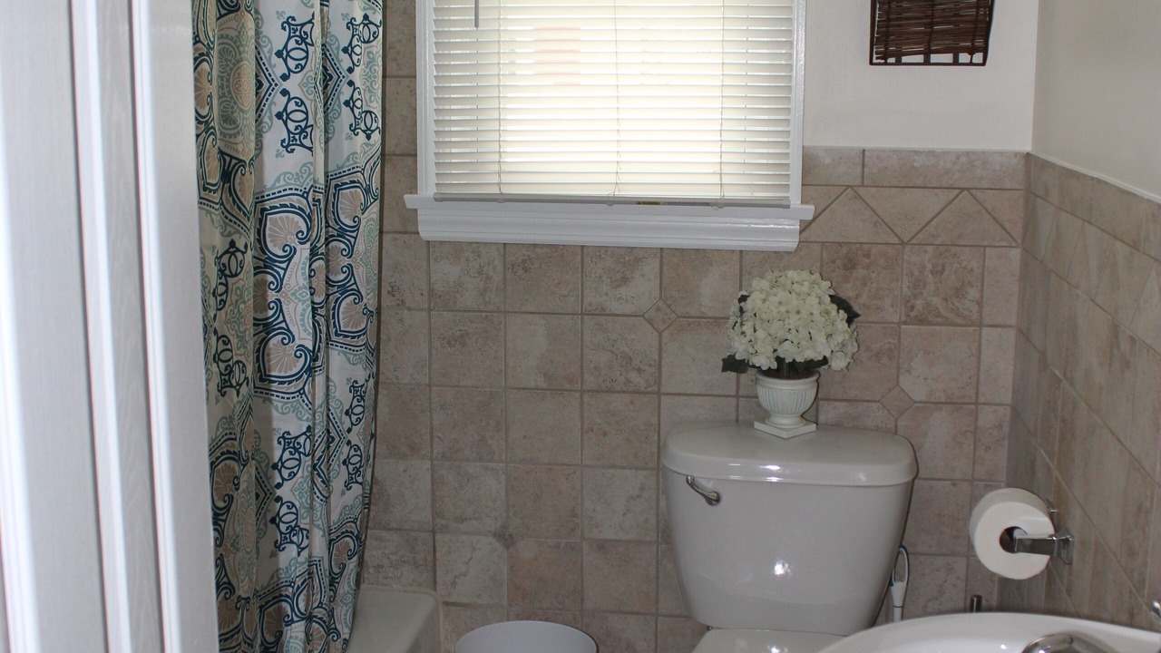 Photo of Bathroom in Ortley Beach
