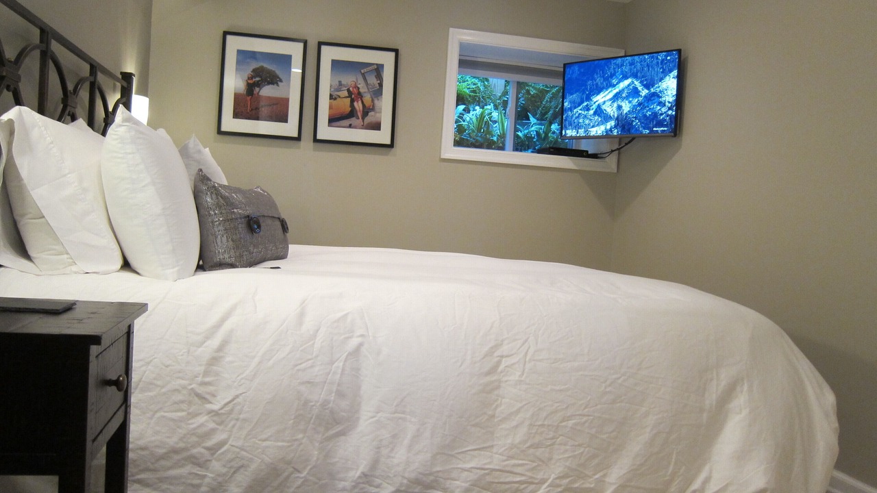 Photo of Bedroom in Truxton Circle